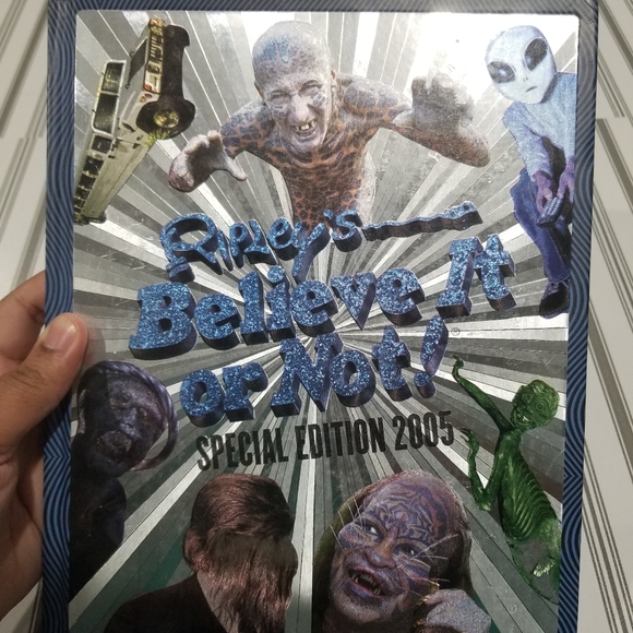 Book Bundle: Two Hardcover Ripley's Believe it or Not & A Paperback Fear Factor - Picture 10 of 12